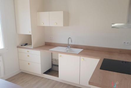 Appartement avec parking à Fougères