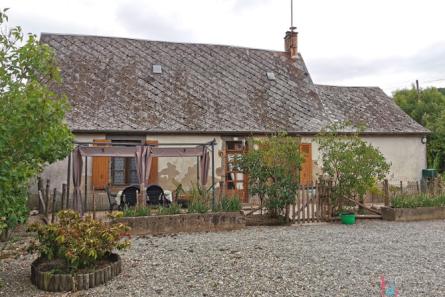 Fermette à rénover sur près de 10ha