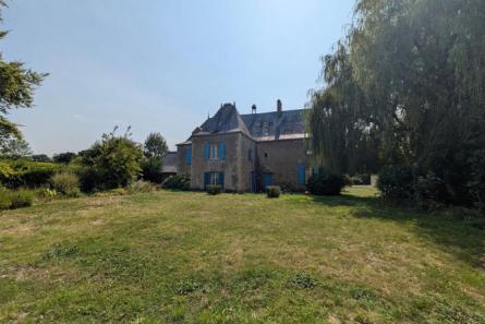 Ancien presbytère du XVe siècle, pierres et caractère