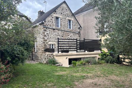 Maison de ville à AMBRIERES-LES-VALLEES