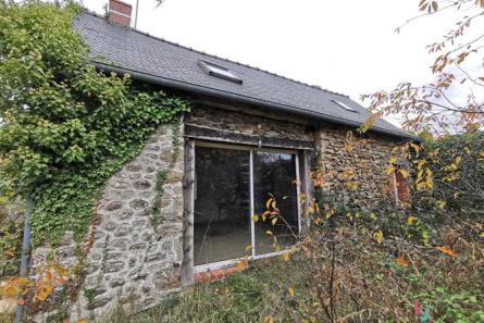 Maison avec piscine couverte à Laval