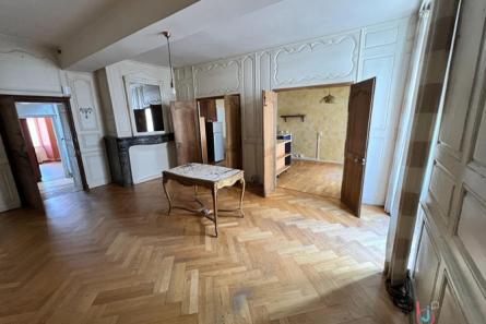 Maison centre de Laval