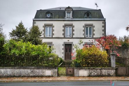 Maison de Maître au coeur de Villaines-la-Juhel