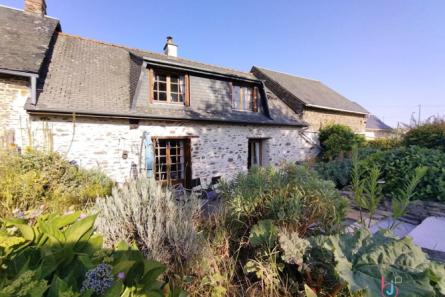 Maison en pierres à Vernie