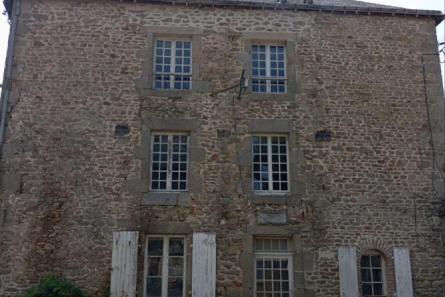 Immeuble à rénover - Proximité MAYENNE