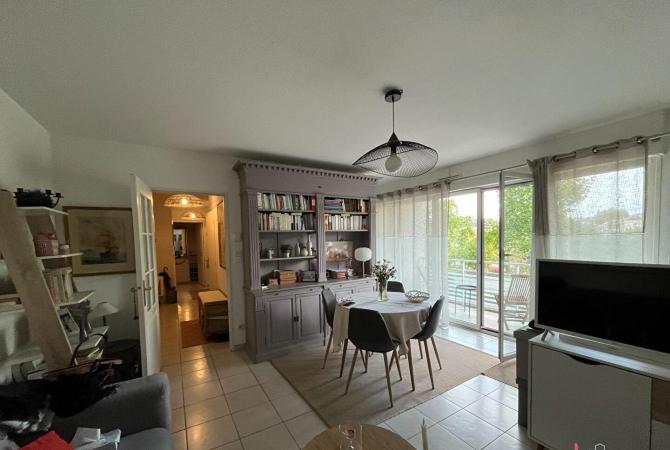 Appartement T3 avec balcon -  Laval - Centre Ville Rive droite