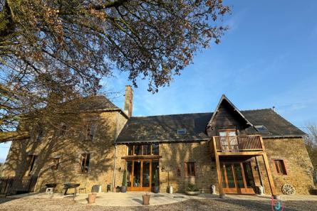 Superbe propriété sur 4.6 Hectares secteur Gorron