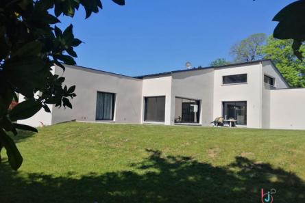 Contemporaine EXCEPTIONNELLE  de 249 m² à Louvigné du Désert
