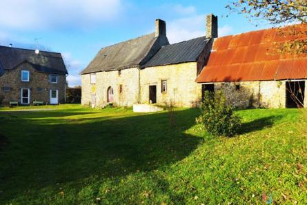 Corps de ferme en campagne secteur MAYENNE