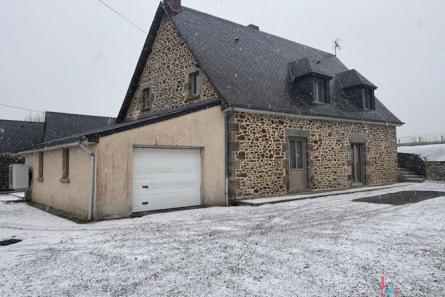 Longère en pierres à Mayenne