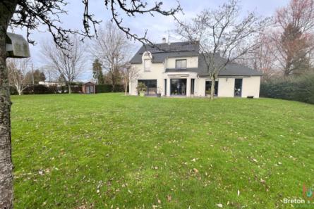 ST BERTHEVIN Maison de 190 m²