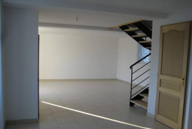 Maison 2 chambres - LAUNAY VILLIERS