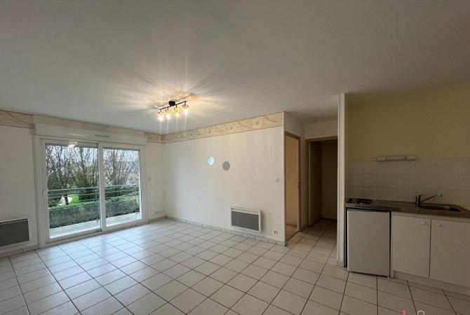 Appartement T2 avec balcon - LE BOURGNEUF LA FORET