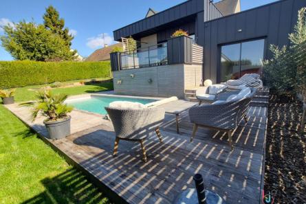 Maison entièrement rénovée avec PISCINE à Mayenne