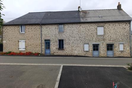 Ensemble immobilier entre Montsûrs et Mayenne