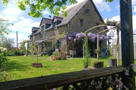 Superbe Maison avec Gîte à Bais