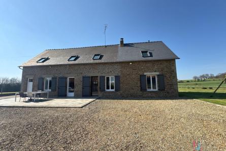 Longère en pierres rénovée sans voisins à Larchamp