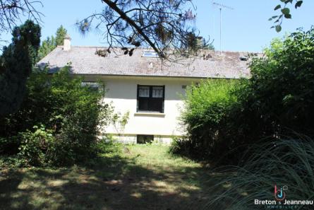 Maison 83 m² avec grand jardin à Ernée