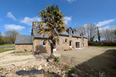 Maison à Saint Denis de Gastines