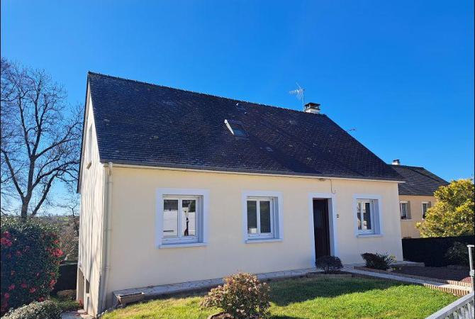 PAVILLON F5 à LASSAY LES CHATEAUX