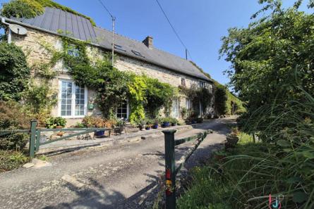 Longère sur 2 ha 55 à Argentré