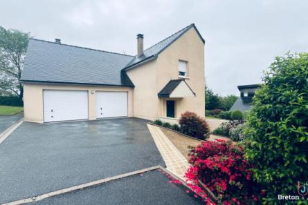 Maison axe Laval / Vitré