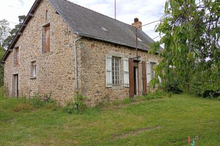 Corps de ferme proche Martigné Sur Mayenne