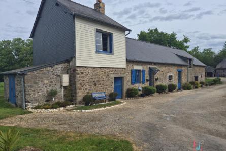 Longère sur 4 hectares à Châtillon-sur-Colmont