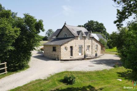 Maison sur près d'1 ha 40 à Jublains