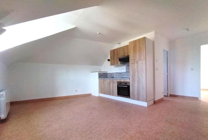APPARTEMENT F2 à MONTSURS