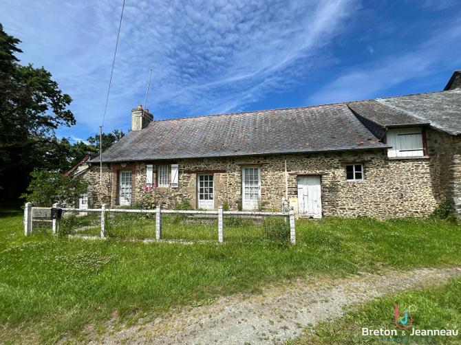 Fermette sur 2 ha 75 à Javron les Chapelles