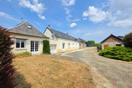 Corps de Ferme sur 4 ha à Javron-les-Chapelles