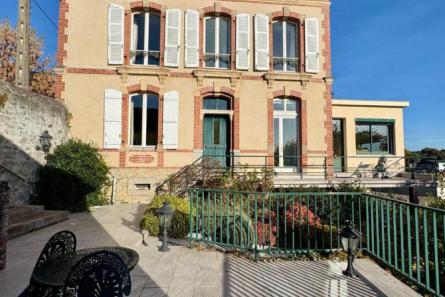Maison de charme avec vue sur la Mayenne à Laval
