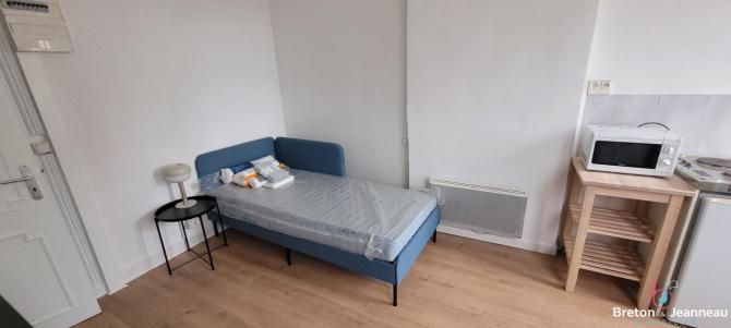 STUDIO à MAYENNE