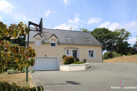 Pavillon en campagne proche d'Andouillé