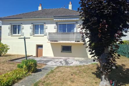 House in the Mayenne area