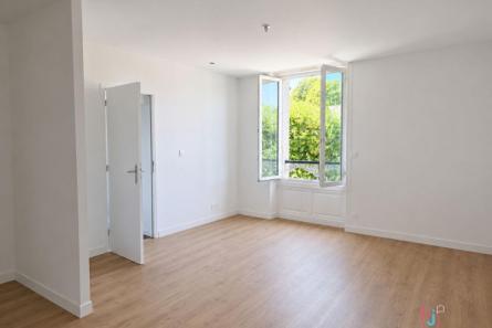 Appartement vue sur la Mayenne à MAYENNE