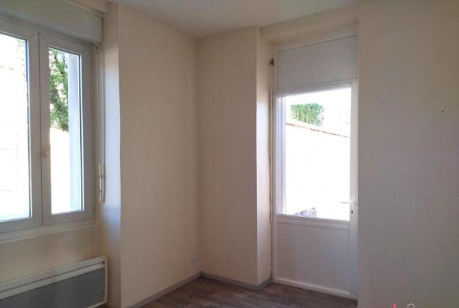 APPARTEMENT F2 à MAYENNE