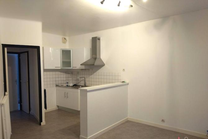 APPARTEMENT F4 à MAYENNE