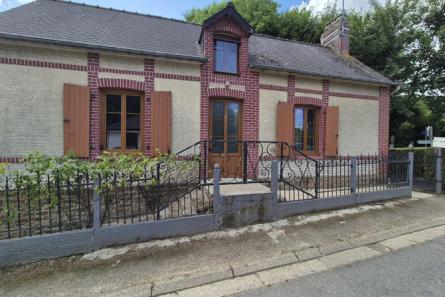 Maison de bourg à proximité de LASSAY-LES-CHÂTEAUX