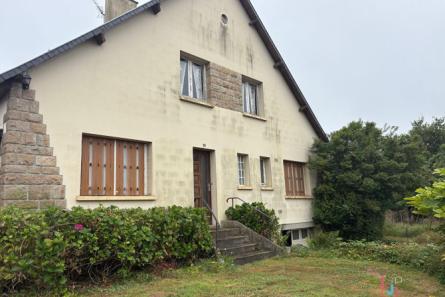 Maison avec hangar à Saint Hilaire Du Harcouët