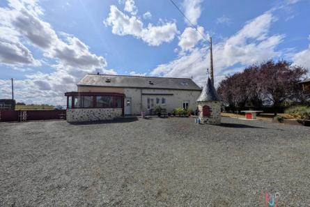 Maison sur 1,45 ha à Vaiges