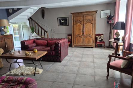 Maison en pierres sur 3 hectares 9 à Thuboeuf