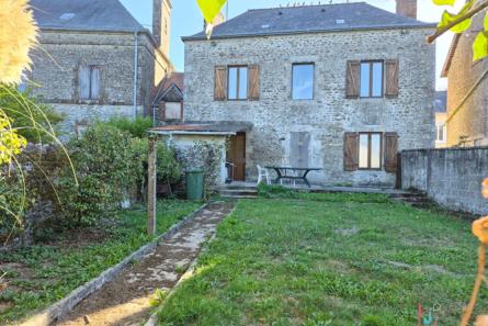 Maison de bourg entre Villaines la Juhel et Mayenne