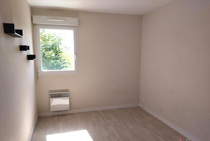 Appartement T2 - Balcon - LAVAL - Hyper Centre