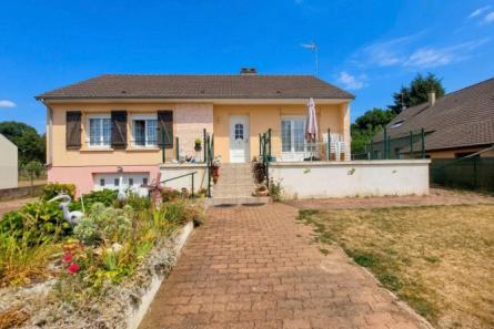 Pavillon avec sous-sol complet à Ciral