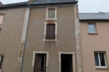 Maison à rénover à Mont Saint Jean