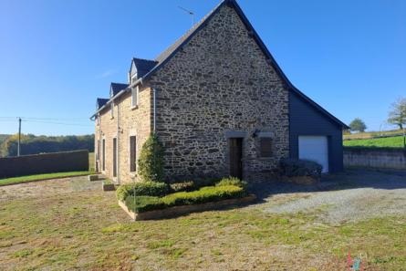 Maison en pierres à Gorron