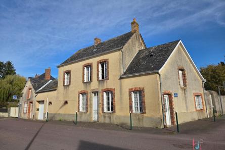 Maison à Saint Christophe du Luat